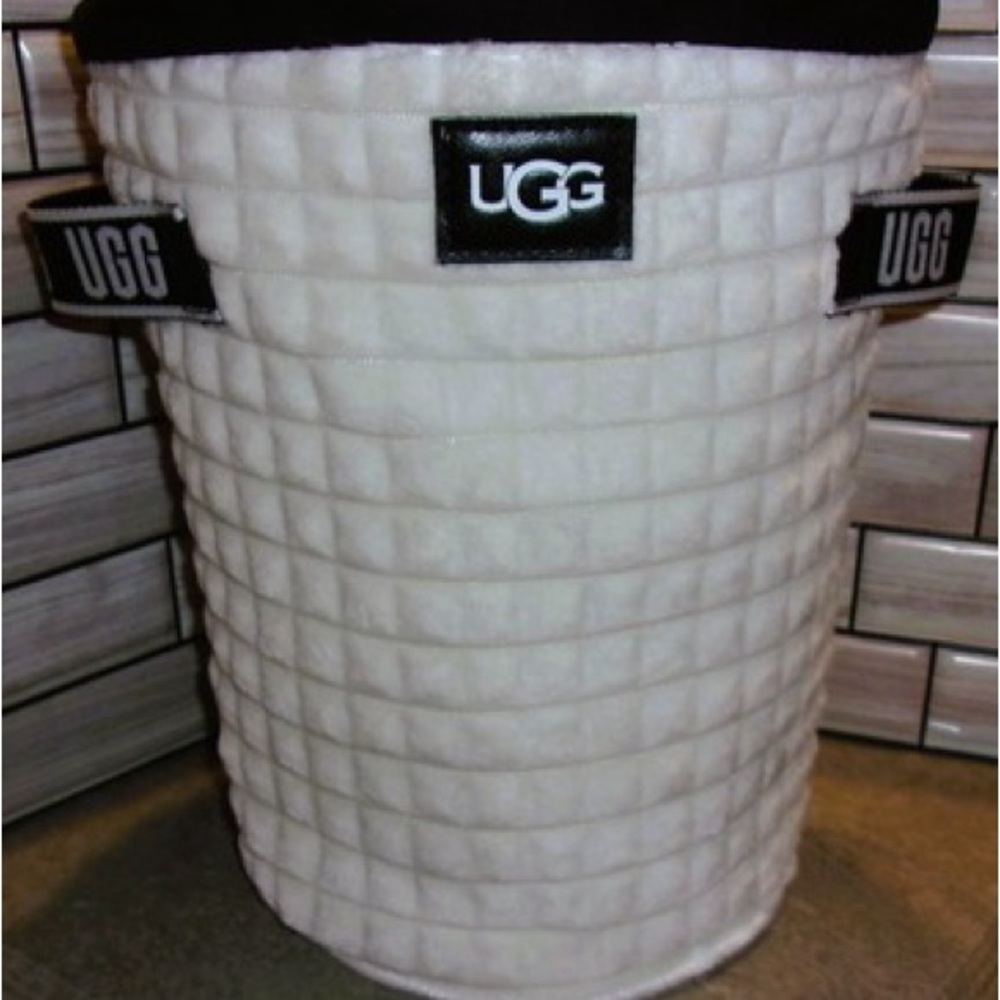 UGG White Quilted Bucket Hat